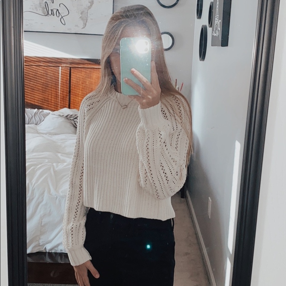 American Eagle Sweater